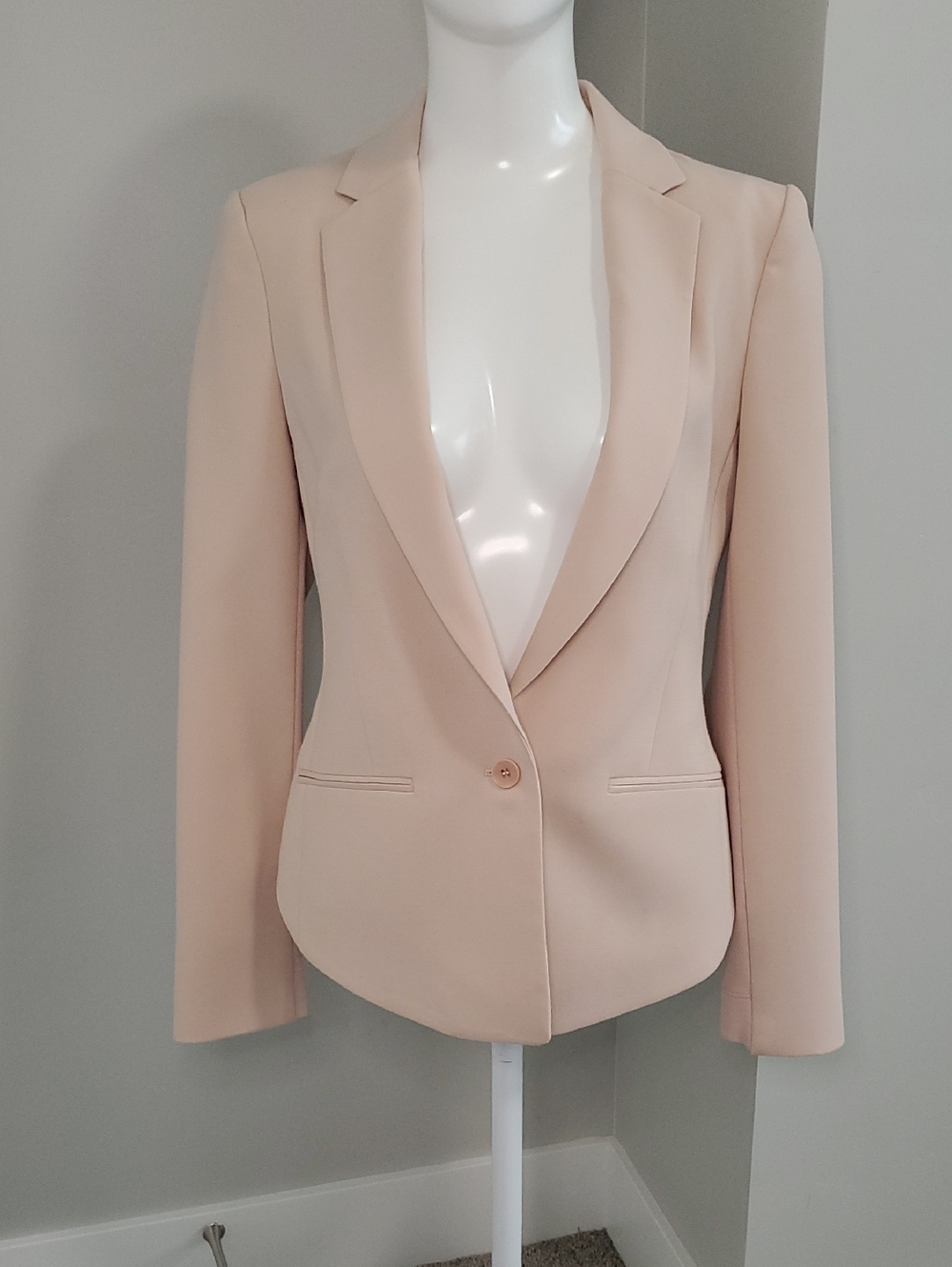 BCBGMaxAzria Pale Blush Single-Button Blazer